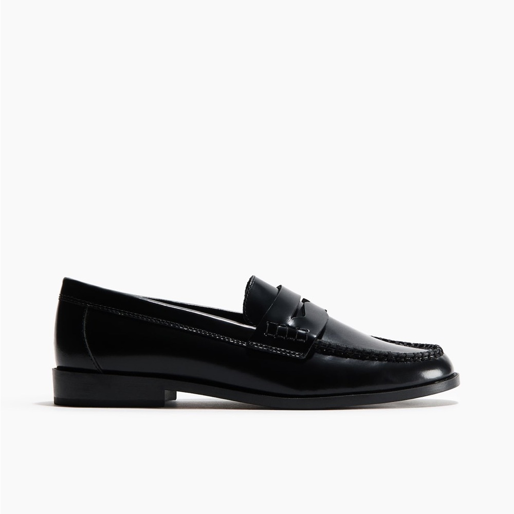 NIB H&M Leather Loafers in Black